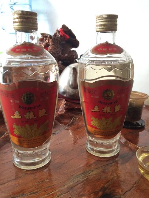 85年52度五粮液值多少钱一瓶,我有两瓶,绝对真品,有没有要的?呵呵