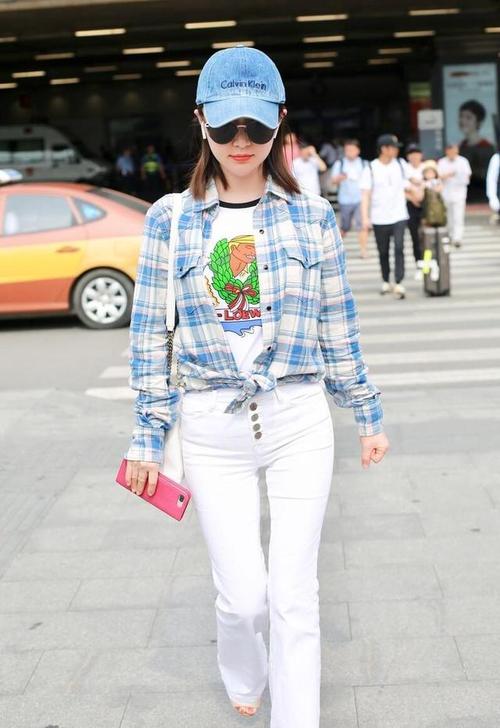 舒畅穿衣好随性,怎么穿都能秀大长腿,连穿"睡裤"也迷人