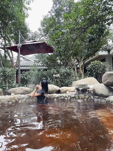 余姚阳明山庄温泉酒店_温泉酒店_温泉_泡温泉_出行