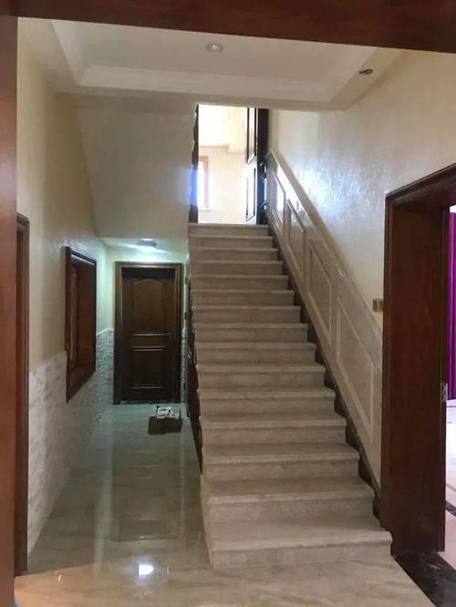 回农村买地自建别墅,三层小别墅,欧式美式现代糅合一起,小花园我很