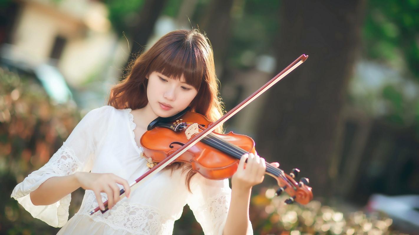 首页 桌面壁纸 拉小提琴的女孩高清唯美图片 上一张下一张查看原图