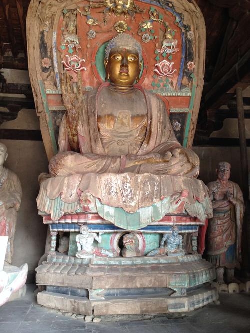 山西五台县南禅寺～～～中国最早的唐代木结构建筑和彩色雕塑.
