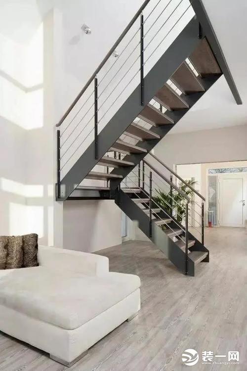 别墅铁艺楼梯铁艺楼梯样式特点保养知识攻略