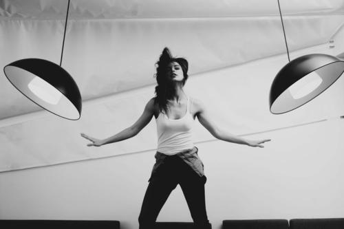 欧美风黑白女生,高清壁纸图片,欧美美女-好运图库