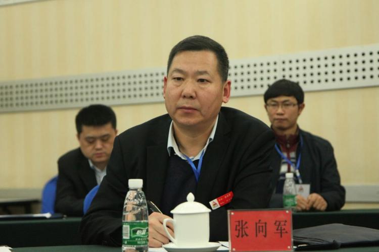 筹备处办公室主任  张向军