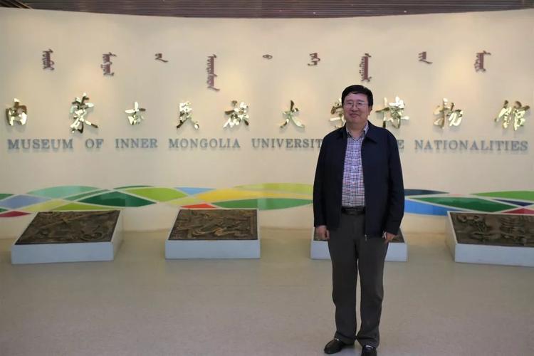 内蒙古民族大学蒙医药学院院长奥·乌力吉:让蒙医药走进千家万户
