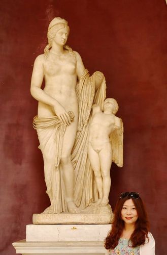 爱与美的女神—维纳斯,是古代罗马神话故事中的女神,相对应于希腊神话