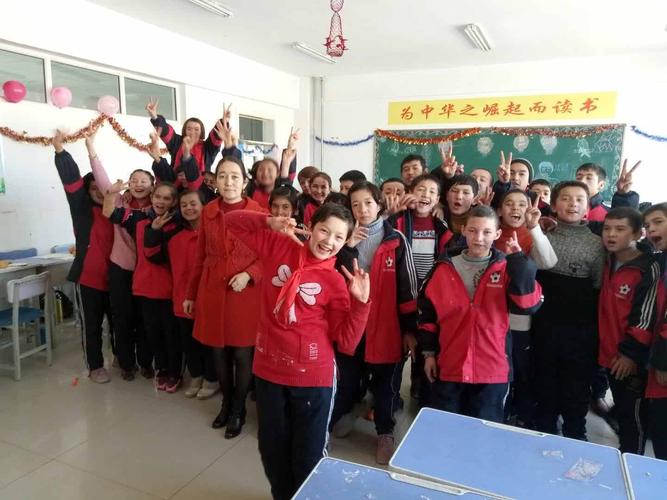 疏附县第三中学元旦联欢活动