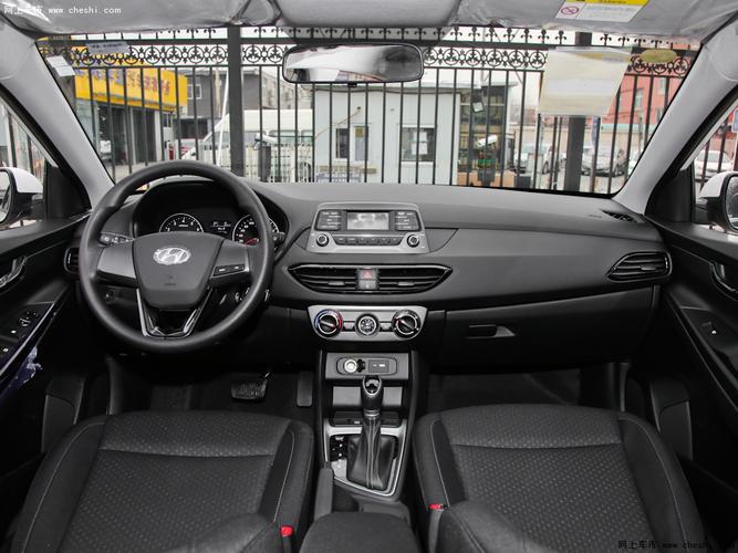 汽车图片 现代 悦动 内饰中控 (348/700)  速度