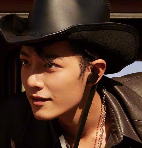 肖战,肖战戴帽子,肖战油头造型,肖战西部牛仔,肖战杂志照