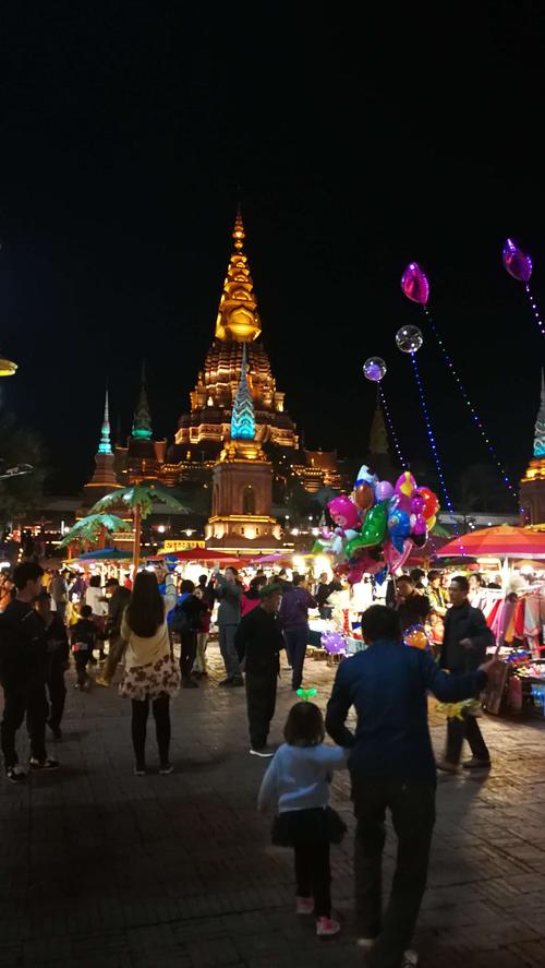 西双版纳告庄夜市欣赏夜景(八)