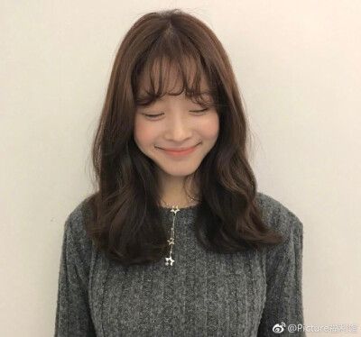 九款chic长发女生发型 想换发型的妹子可以作为参考