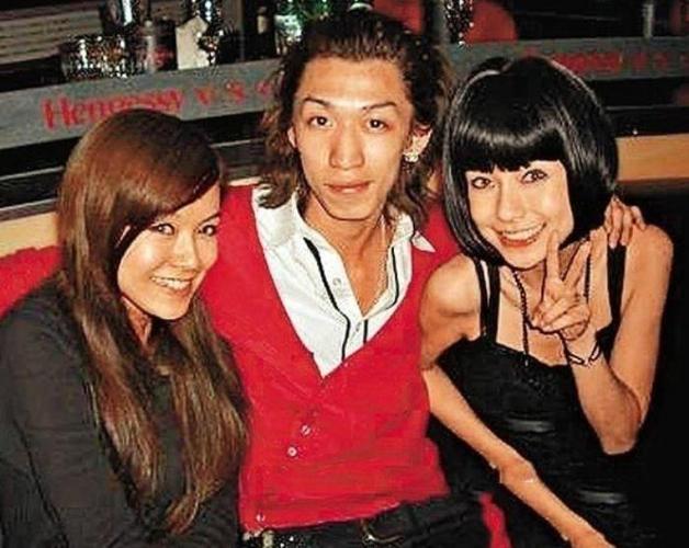 陈伟霆杨颖陈伟霆看着杨颖绯闻