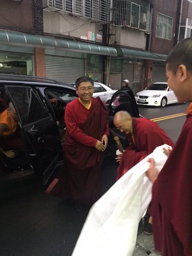 感谢措尼仁波切慈悲开示及财神灌顶,法会圆满!-竹巴噶举.康巴噶寺.