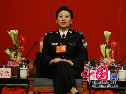 十七大女代表陈光明讲述从警28年精彩经历[图]