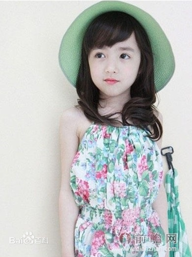 这个小女孩是谁,是童星吗 还是网红 求资料