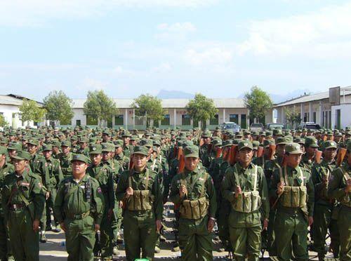 独家-云南小镇民众自发救助果敢难民:不发国难财