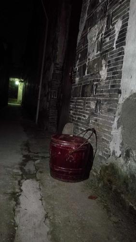 早早拎在门口的马桶