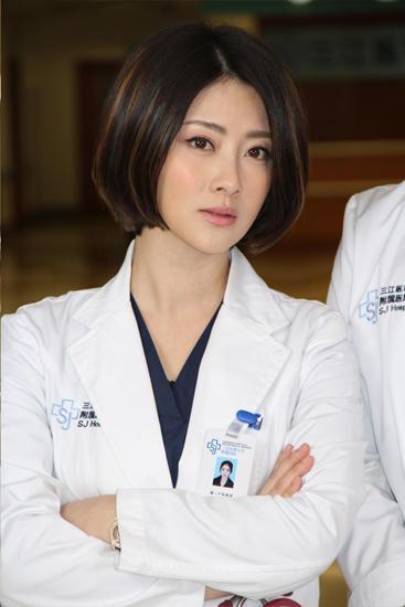 组图:《产科医生》今开播 朱锐首演高冷女医生