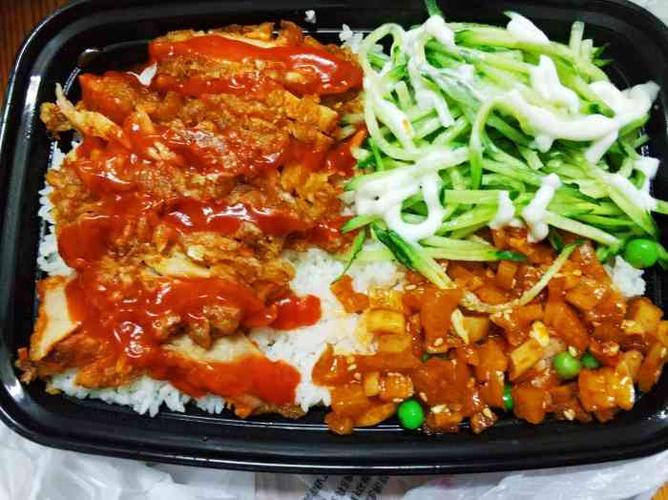 10元脆皮鸡饭的成本