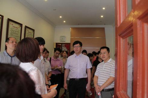 福州市鼓楼区刘建兴副区长一行来我区考察社区建设