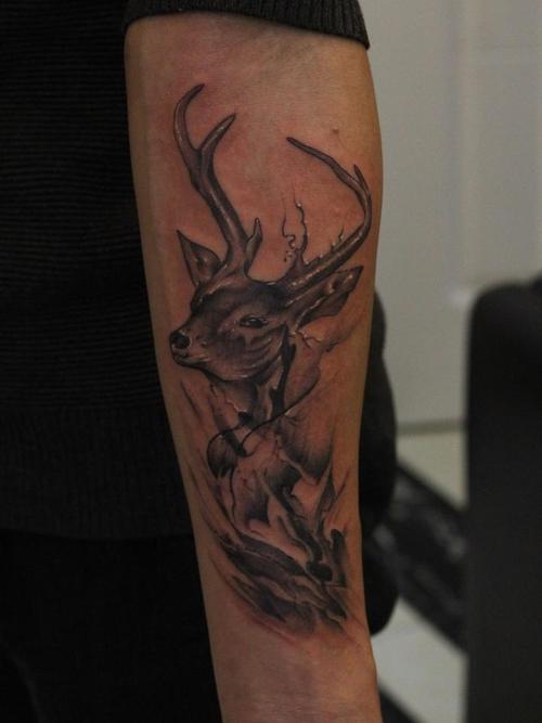 小梅花鹿_纹身图案手稿图片_郑凯的纹身作品集