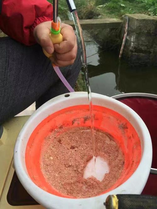 渔具厂家直销 钓鱼吸水器 吸水神器 简单方便耐用