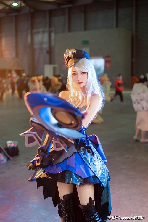 cos:王者荣耀王昭君墨莲月吟cos正片