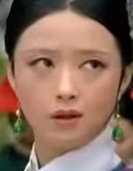 蒋欣拍欢乐颂2补妆重现魔性翻白眼 网友笑称华妃上身