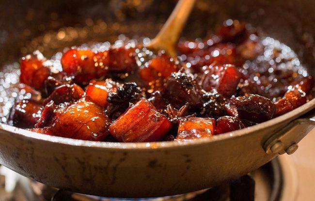 3,油腻食物  油腻食物会影响机体对燕窝的吸收,不利于燕窝发挥作用.