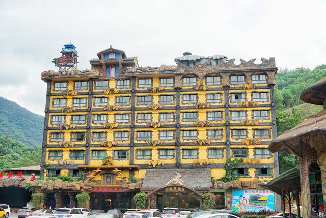 清远古龙峡成广东最火网红景区,"天空之城"美到梦幻,走到腿软