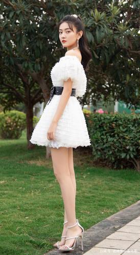 梁洁,温柔可人,活泼可爱