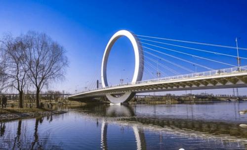 【门票】:免费开放【地址】:河南省郑州市管城回族区东三环郑州龙湖