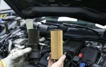 全合成机油一年了才五千公里要换吗全合成机油15000公里换可以不