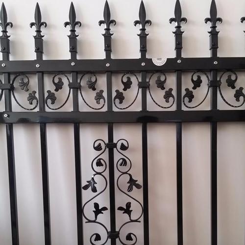 茂宇 锌钢围栏 锌钢栅栏 铁艺护栏厂家 铁艺小区护栏 组装铁艺护 栏