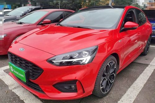 福特 福克斯 2020款 三厢 ecoboost 180 自动st line 车辆图片