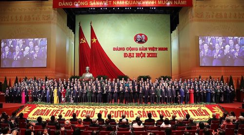 原党和国家,越南祖国阵线领导人;第三届至第七届越共中央委员;第十二