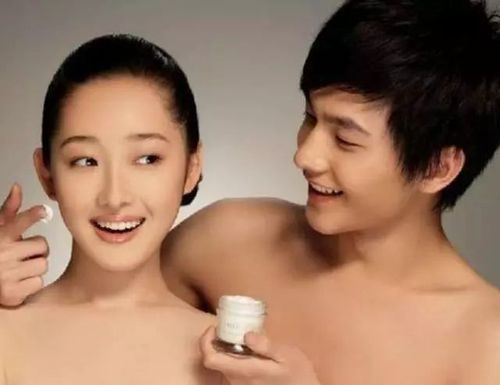 杨洋蒋梦婕为拍广告相拥,粉丝:都敢这样拍了,两人就在一起吧!