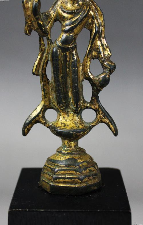 唐代鎏金铜佛像的成交额