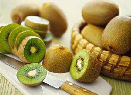 胃不好,千万要少吃这3种水果,小心会加重老胃病