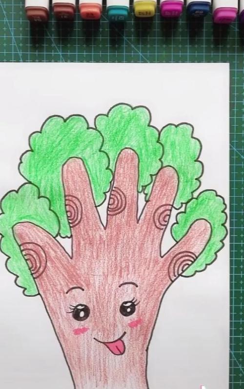 小班艺术活动:手掌画大树——开发区中心幼儿园