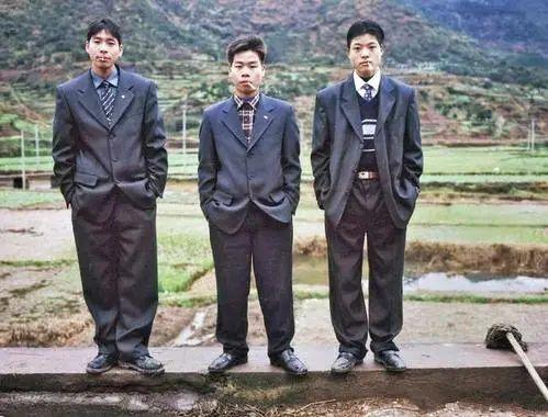 90年代的男生穿衣搭配一般以这三种风格为主