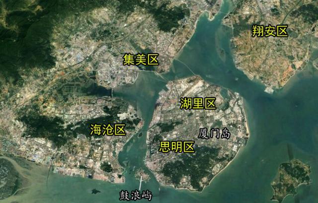 卫星地图上看厦门:这是一个岛屿城市,岛内寸土寸金
