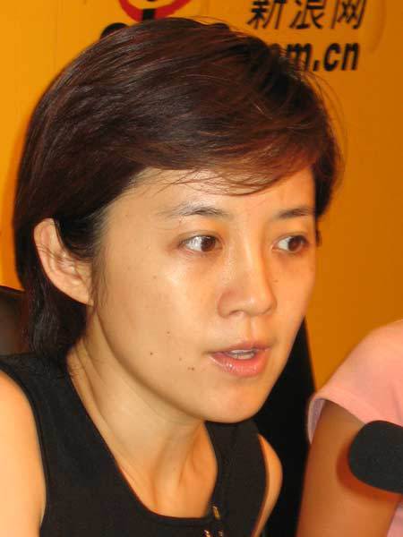 才女许戈辉天生丽质她女儿好可爱她的婚姻为何备受争议丁健