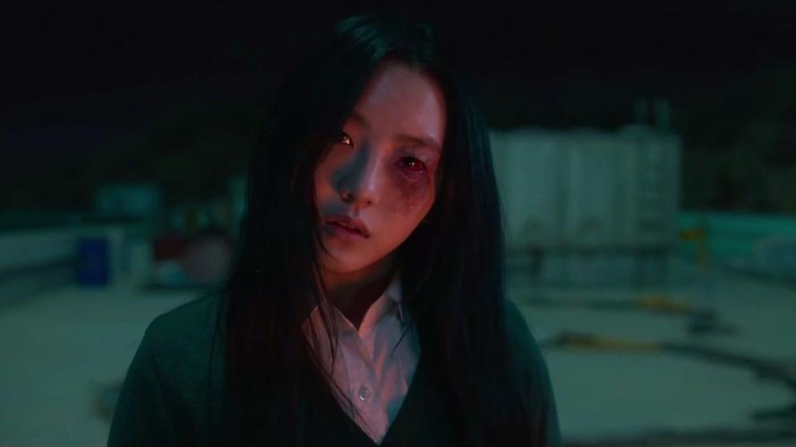 僵尸校园:南拉这女朋友能处,有事她真上