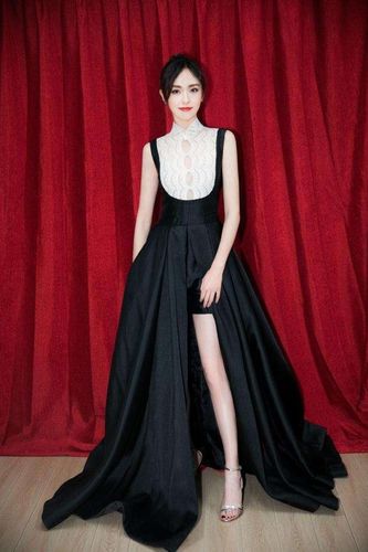 唐嫣这172的身高穿起连体裤来,这腿是真的过分了,网友