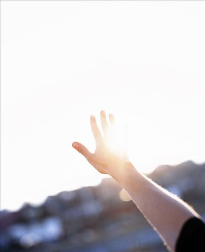 手,逆光