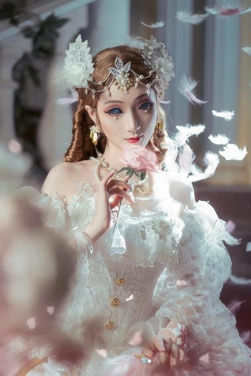 三位气质coser扮演的手游《第五人格》角色红夫人!画面十分唯美