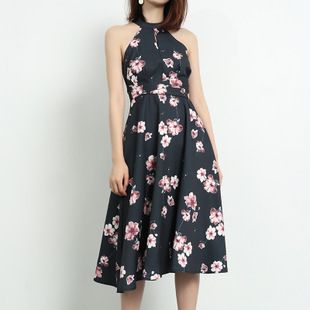 连衣裙女新品夏2018印花大摆裙挂脖式无袖系带裙子