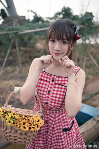 甜美大眼萌妹美女农家乐,怀念夏日的美好时光